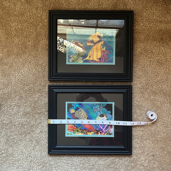 Pair of colorful Artist’s prints of tropical fish, 12” x 10”, in black frames - Picture 7 of 11